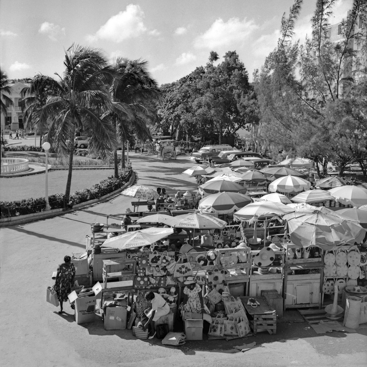 Straw Market near Rawsons Square