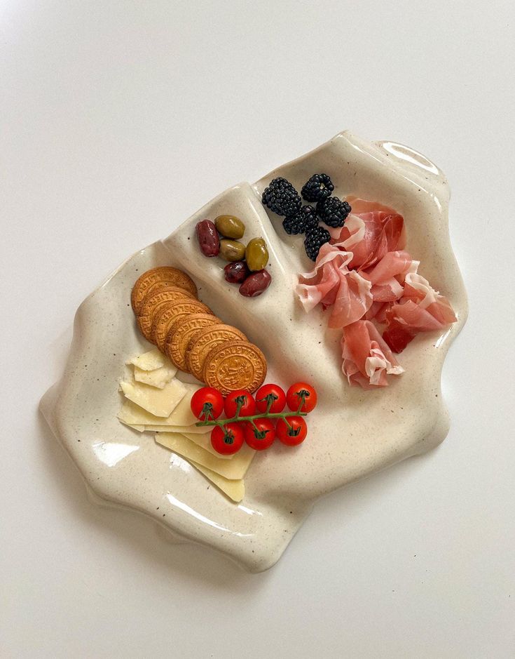 WAVY ceramics no_ 6 | Tapas Snacks Tray Cheeseboard Pottery Clay Picnic Design Gift Present Idea Beige